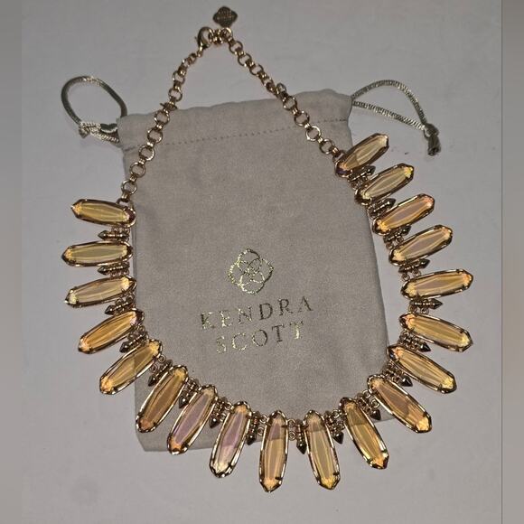 Kendra Scott Gabriella Iridescent‎ Peach Elegant Gold Statement Bibb Necklace - Picture 8 of 10